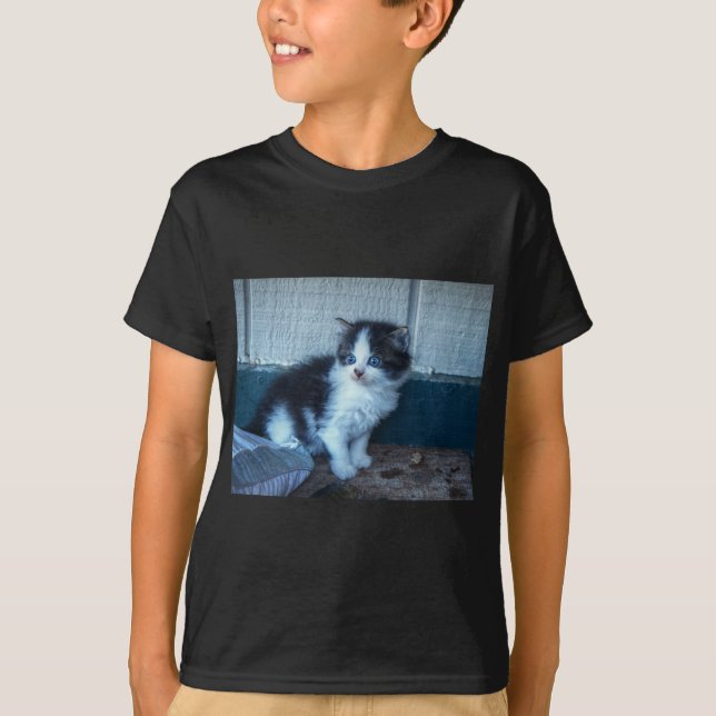 Black + White Kitten T-shirt (Framsida)