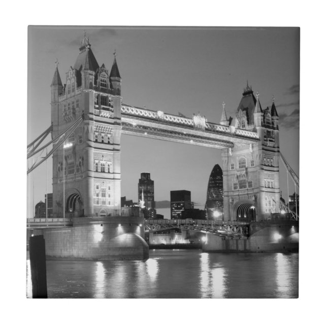 Black White London Torn Bridge Kakelplatta (Framsidan)