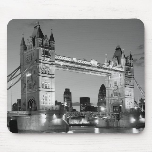 Black White London Torn Bridge Musmatta (Framsidan)