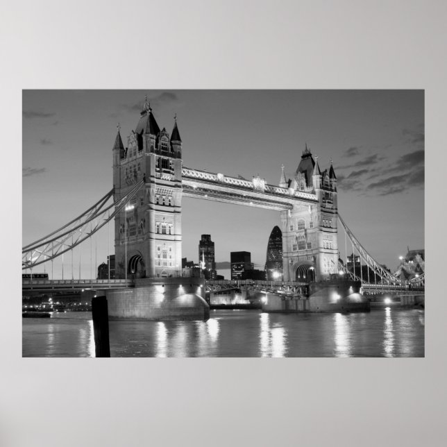 Black White London Torn Bridge Poster (Framsidan)
