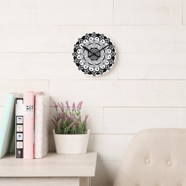 Black White Mandala Art Acrylic Wall Clock Rund Klocka (Läsesal)