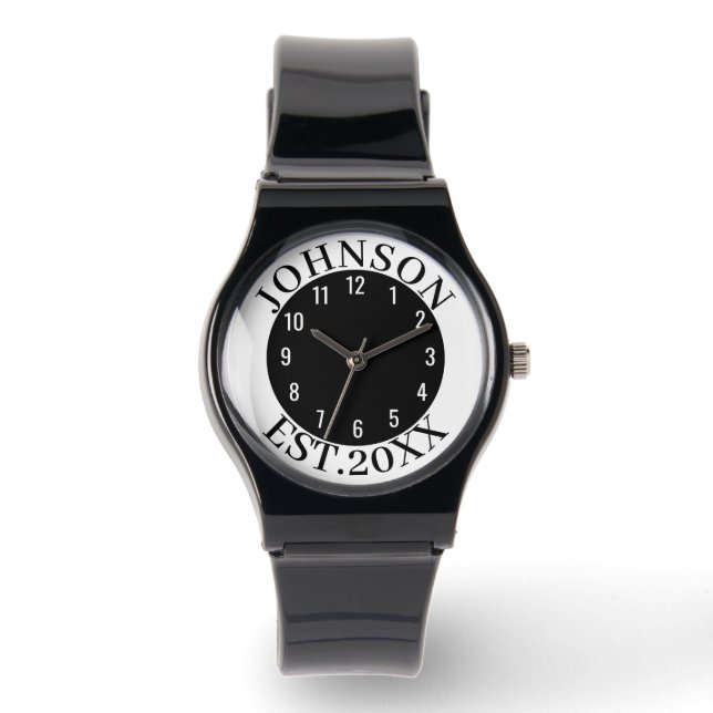 Black & White Minimal Personalized Family Name Est Armbandsur (Framsida)