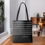 Black White Modern Minimalist Elegant Monogram Tygkasse<br><div class="desc">Vi presenterar vår moderna svartvita, minimalistiska monogramsamling: Enkelhet och sofistikering med våra minimalistiska utformningar, böjda för att sakta lyfta upp stil. Den här samlingen är skapad med ett stort öga för modern estetik och har en elegant svart och vit design som förstärks av monogram för personlig. Från chic till mångsidiga...</div>