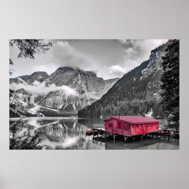 Black White Monochrome Mountain Red House Poster (Framsidan)