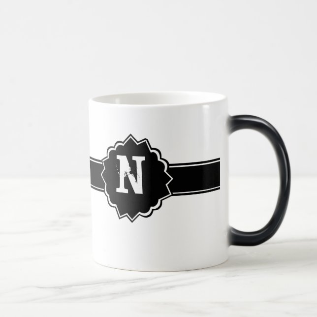 Black White Monogrammed Magisk Mugg (Höger)
