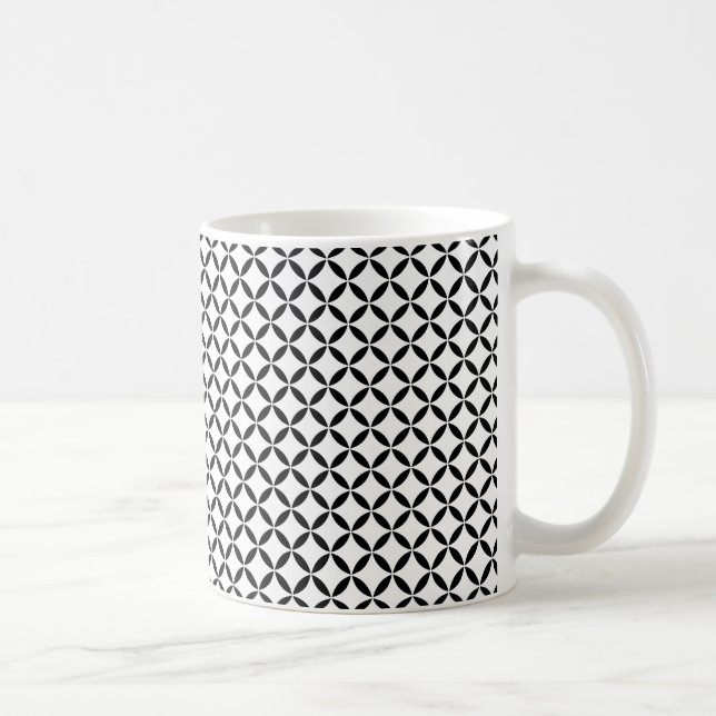 Black White Moroccan Inspired Quatrefoil Lattice Kaffemugg (Höger)