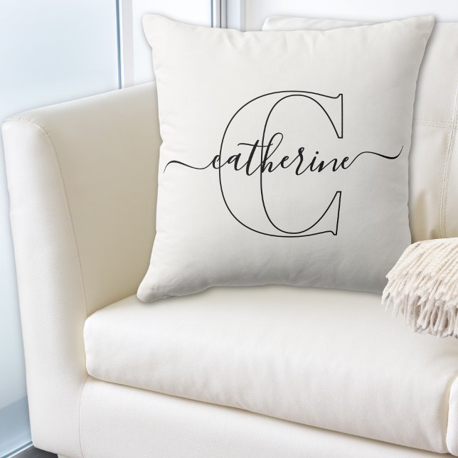 Black White Name Monogram Modern Script Minimalist Kudde (Custom First Initial Name Minimalist Black Script Throw Pillow)