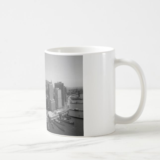 Black White New York City Skyline Kaffemugg (Höger)