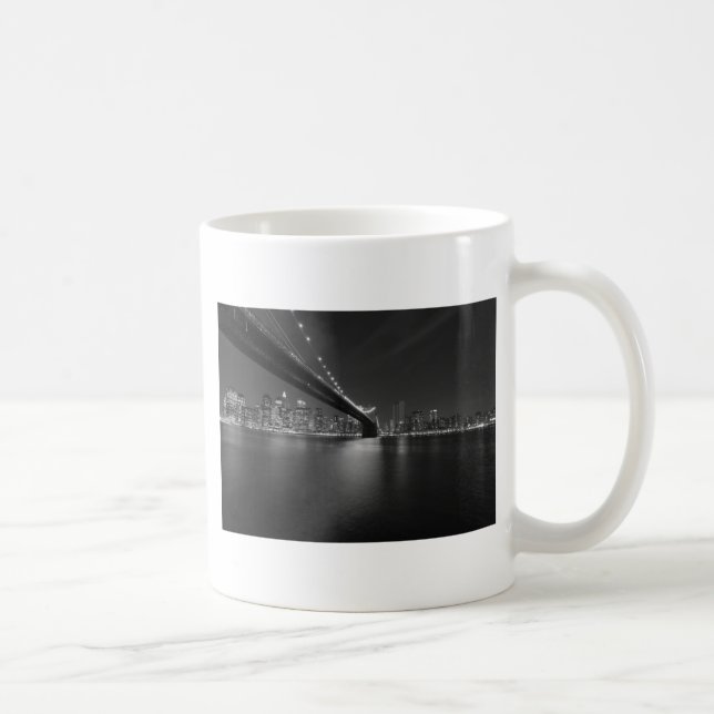 Black White New York City Skyline Kaffemugg (Höger)