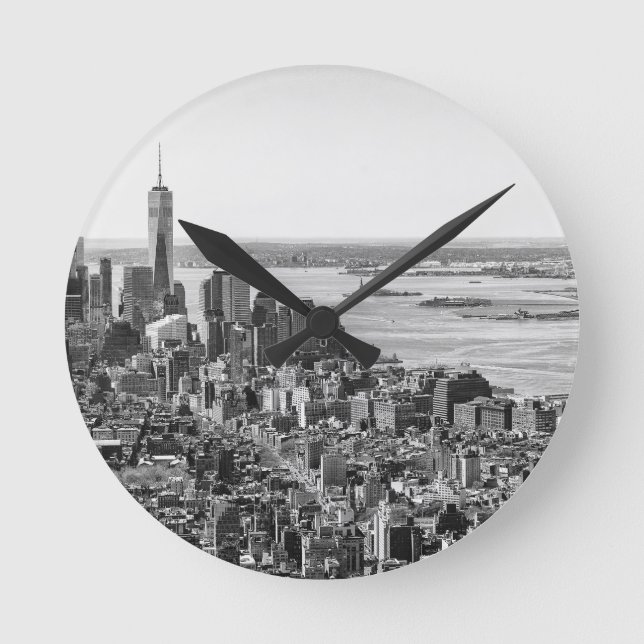 Black White New York City Skyline Rund Klocka (Framsida)