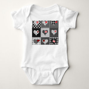 Black White Patchwork ser sömlös ut. T Shirt