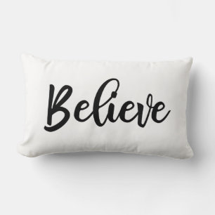Black White Script Believen jul Lumbarkudde