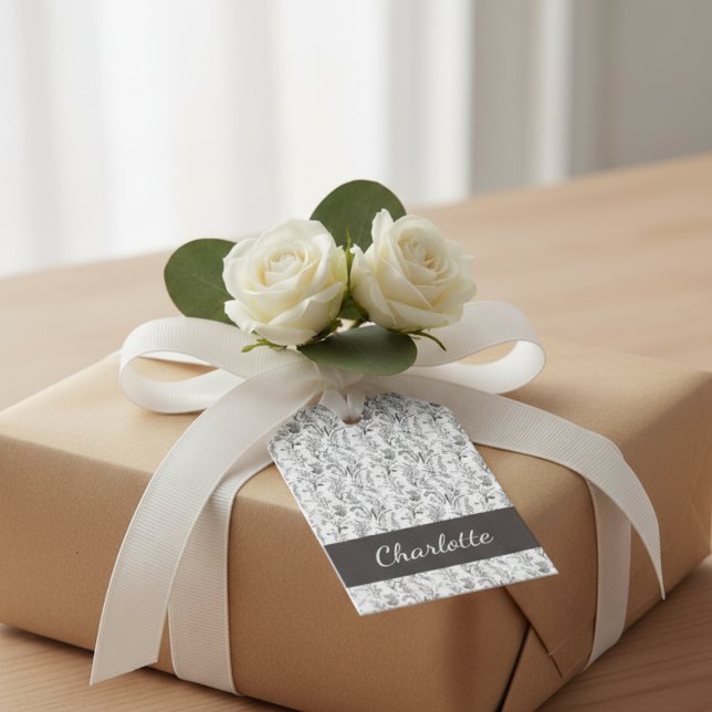 Black White Toile Floral Custom Name Monogram Gift Presentetikett (elegant black and white toile floral personalized custom name monogram gift tags)