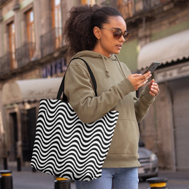 Black White Vågigt Rand Psychedelic Hypnotic Tygkasse (Black White Wavy Stripes Psychedelic Hypnotic Tote Bag, large tote bag, shopping bag, pattern)