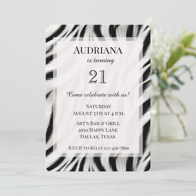 Black White Zebra Animal Print Birthday Inbjudningar (Stående Fram)