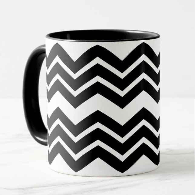 Black White Zigzag Chevron Mönster Design Mugg (Skapare uppladdad)