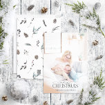 Black Winter Pinecone God jul Photo Holid Julkort<br><div class="desc">Tittar du ett vackert och unikt helgdag-kort som ska skickas till dina vänner och familj i år? Titta bara på vårt svarta vinterfotokort för Pinecone God jul Helgdag! Det här enkla kortet och eleganten har ditt favoritfoto med utfallsljus, överlagt med "God jul i en populär handskriven kalligrafi och serif font...</div>