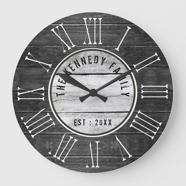 Black Wood Family Namn Farmhouse Roman Numeral   Stor Klocka (Framsida)