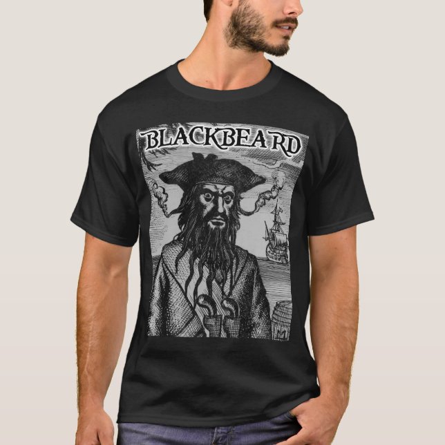 Blackbeard piratskjortan t-shirt (Framsida)