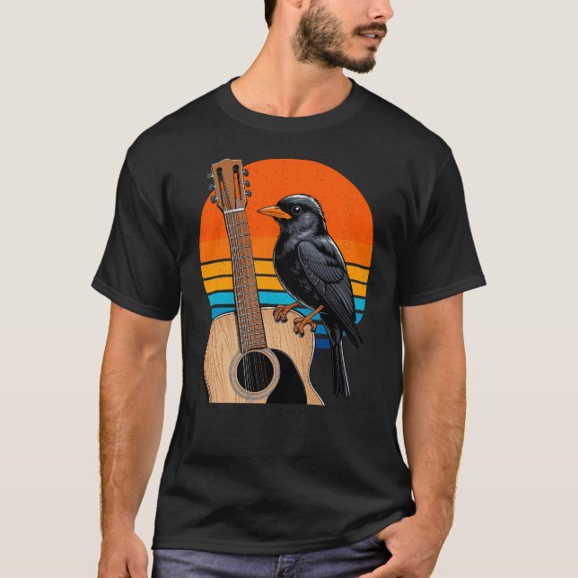 Blackbird på min gitar t shirt (Framsida)