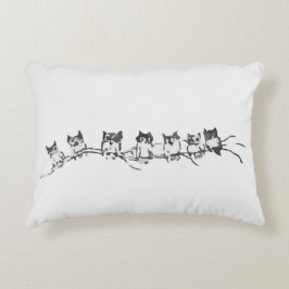 Bläckiga ugglor på en grendesign prydnadskudde