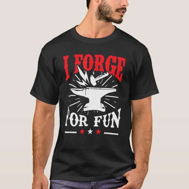 Blacksmith I Forge for Roligt Forger T Shirt (Framsida)