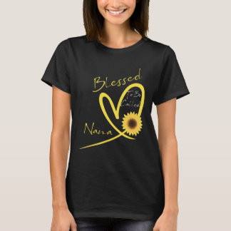 Blad för att kallas Nana Solros Heart T-Shirt