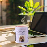 Blådagens bästa vänner namn violet lavender mugg<br><div class="desc">En gåva från vänner för en kvinnas 21:a födelsedag, som firar hennes liv med tre av dina foton av henne, hennes vänner, familj, intresse eller husdjur. Anpassa och lägg till namn, 21 år och namn. En violett, lavender färgad bakgrund. Hennes namn är skrivet med ett modernt handskript i stil med...</div>