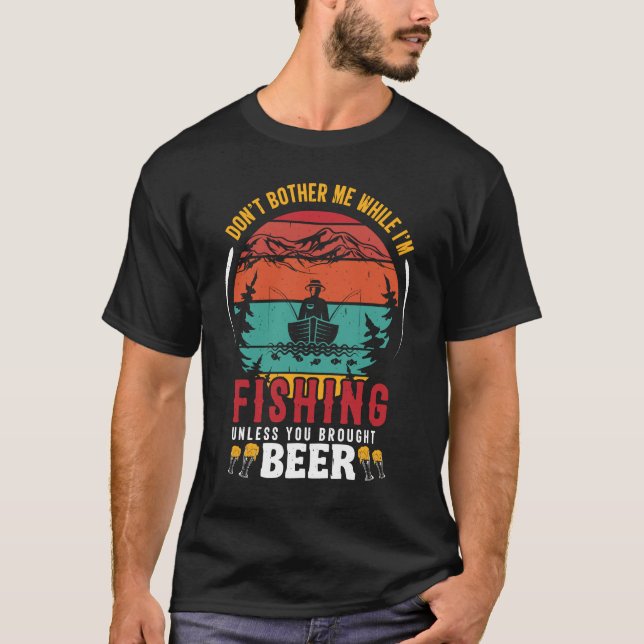 Bläddra mig inte medan jag fiskar lustigt Fisher T Shirt (Framsida)