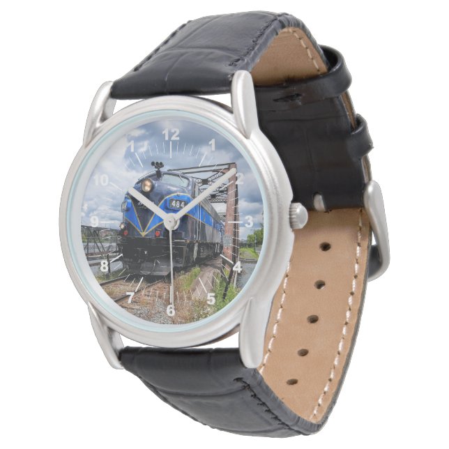 Blådieselmotorns lokomotiv på bryggeri L Armbandsur (Vinklad)