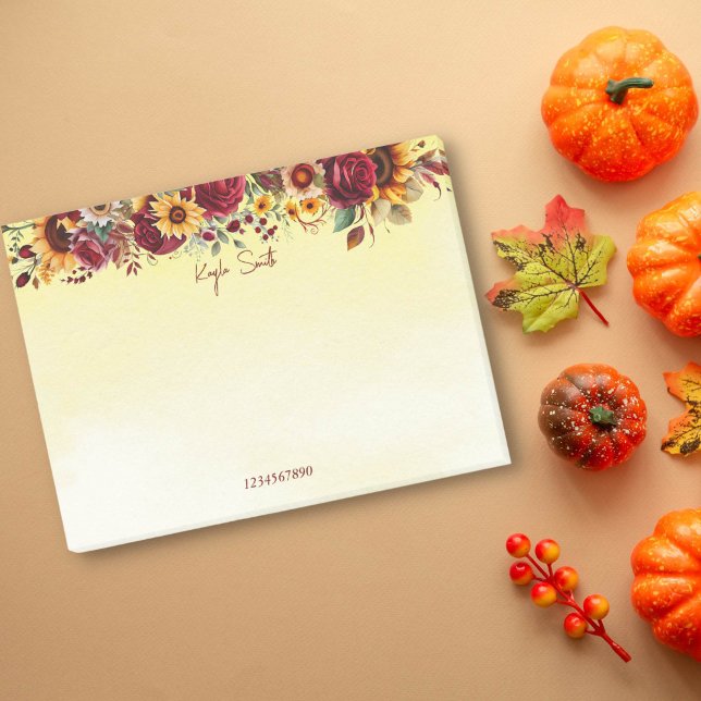 Bladtemat ro solblommor i burgundisk höst post-it block (Fall autumn themed post it notes burgundy roses sunflowers ombre yellow watercolor background)