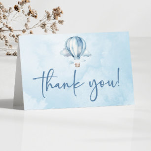 Blåfärgad babyskor med vattenfärg i Luftballongen Tack Kort