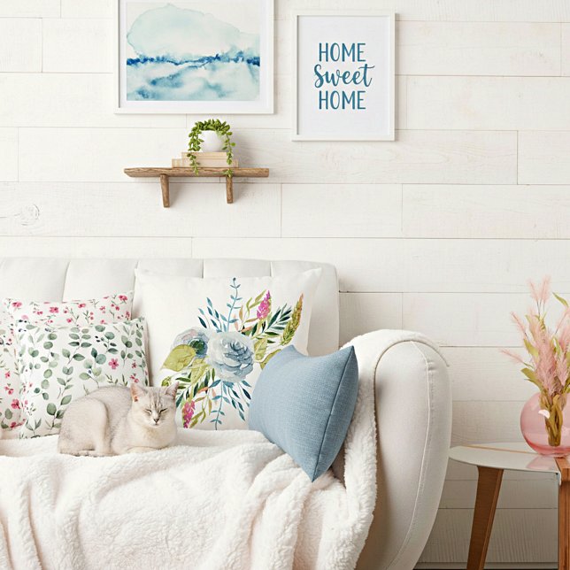 Blåfärgad blommigt kudde (Skapare uppladdad)