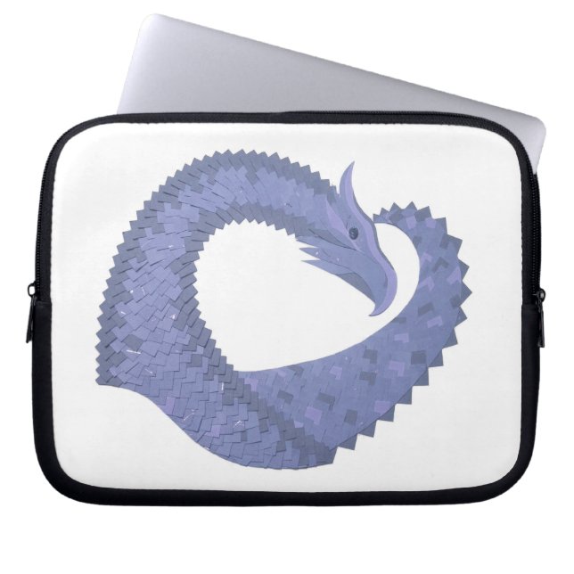 Blåfärgad grått-hjärtdragon på vitt laptop sleeve (Framsidan)