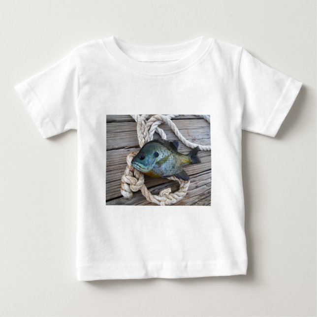 Blåfisk på kaj och rep tee shirt (Framsida)