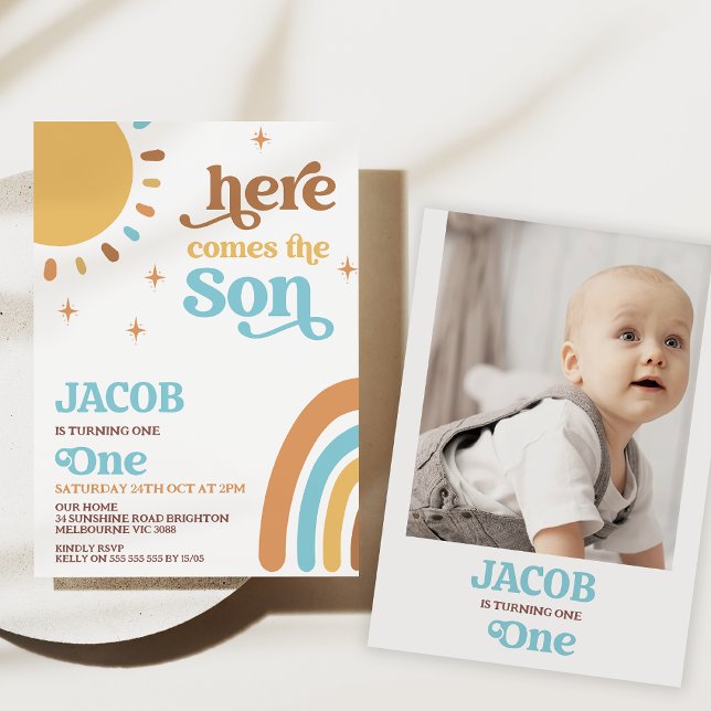 Blåfoto här kommer tillbaka hit Sol 1:a födelsedag Inbjudningar (Here comes the sun 1st birthday invitation boy, Sun birthday party invite, Retro sunshine birthday)