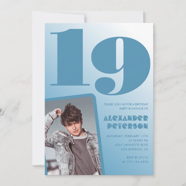 Blågradient 19:e födelsedagsinbjudan Boy Photo Inbjudningar (Framsida)
