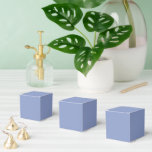 Blågröna vinbärsbuskar, även kallad blåvinbär elle presentaskar<br><div class="desc">En drömsk periwinkle-samling av partydekorationer, accessoarer och presenter som blandar mjuka blå och lila nyanser för att skapa en elegant och lugn estetik. Perfekt för baby shower, bröllopsaccents, vårfiranden och moderna minimalistiska evenemang. Varje föremål är genomtänkt matchat i periwinkle-nyanser - från band och presentaskar till servetter och tygvaror - och...</div>