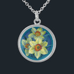 Blåhaltig gult vår-daffodils art halsband<br><div class="desc">Vacker blå och guldfärgad gult daffodils art necklace. © Paílated in water color and gouache by artist Sarah Trett. www.sarahtrett.com for www.mylittleeden.com</div>