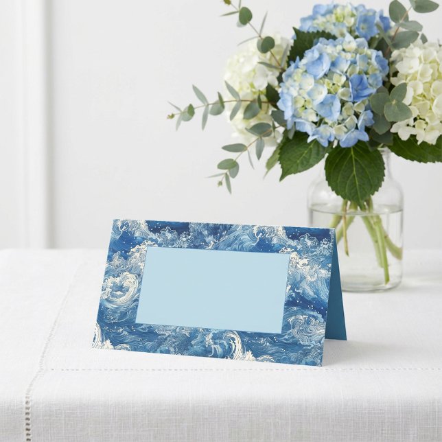 Blåhav som kraschar vinkara placeringskort (Blue ocean crashing waves place card.)