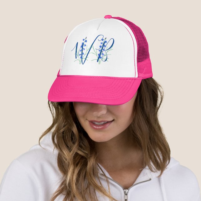 Blåklocka Monogram Rosa Keps (In Situ)