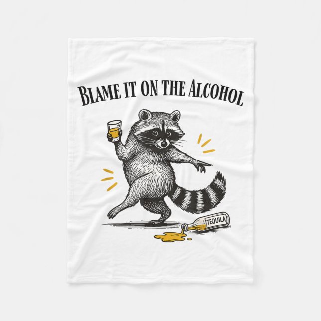 Blame It On The Alcohol Drunk Raccoon Meme Trashed Fleecefilt (Framsidan)