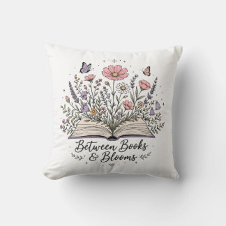 Bland böcker och blommar bokälskare läsare kudde