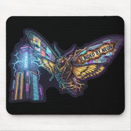 Bländad Av Neon – Cyberpunk Moth City Lights Musmatta