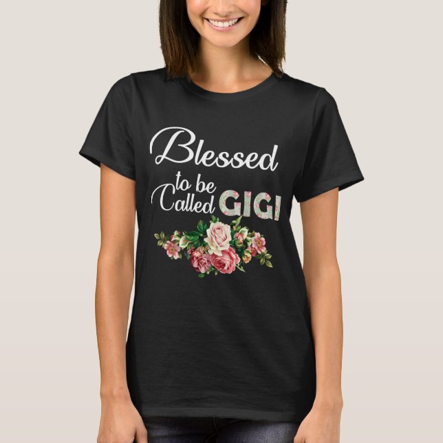 BLANDAD FÖR ATT KALLAS GIGI T SHIRT (Framsida)