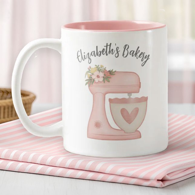 Blandare av Rosa Business Bakery Mixer Två-Tonad Mugg (A cute pink bakery mug decorated with a pink floral mixer. Personalize it with your business name)