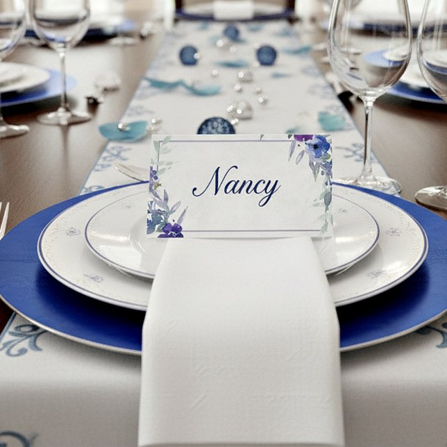 Blanka budgetens Lila och blå blommigt bröllop Placeringskort (Skapare uppladdad)