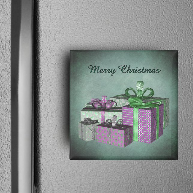 Blankade Julpresenter Gröna Lila Magnet (Shiny purple green wrapped presents on Merry Christmas light green square frig magnet.)
