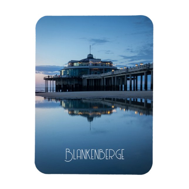 Blankenberge Piren Reflektioner vid Blå Timmen Magnet (Vertikal)