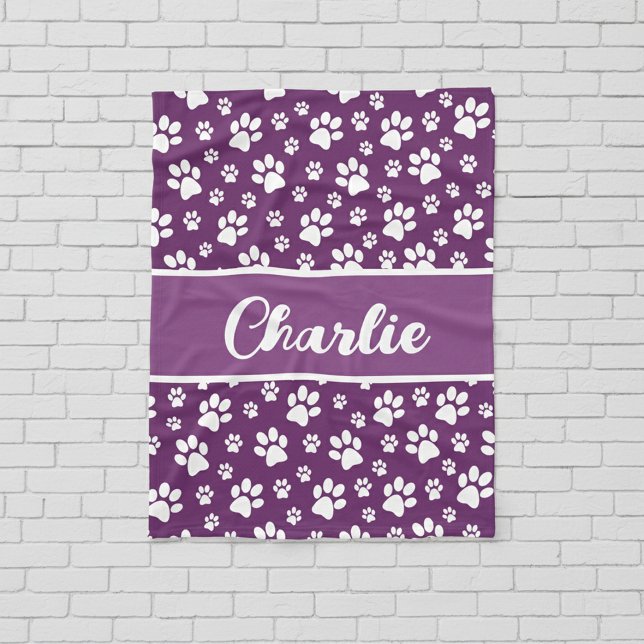 Blankett för Personligen mysigt utskrift - Hund P Fleecefilt (Purple cozy dog blanket - personalized with name)